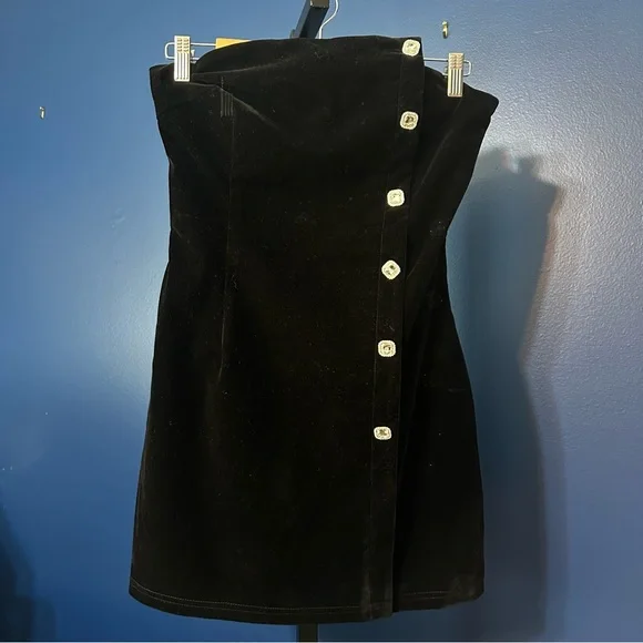 women in black dress Buy Black Glitz and Glam Partywear Gown for Women